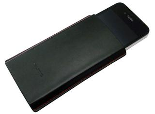 Чехол QUMO Flat для iPhone 4, черный красная строчка