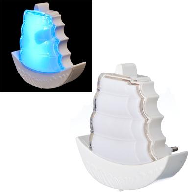 Светильник-ночник в розетку с выкл, 4LED-многоцвет, пластик, 8х9х6см, 220В, 0,5Вт, "Кораблик" 4 цв