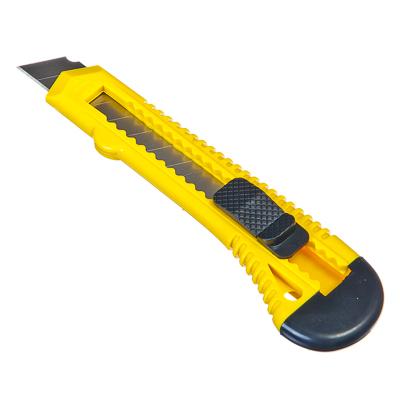 Нож технический FALCO 18мм пластиковый с сегментированным лезвием (квадр. фиксато